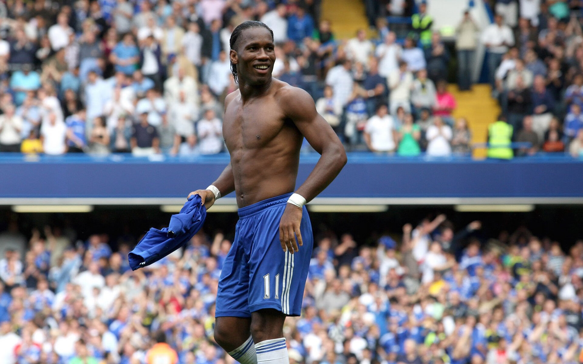 Ning迎来二十赛季出色发挥,尤文图斯观众热烈欢呼!全场沸腾不已